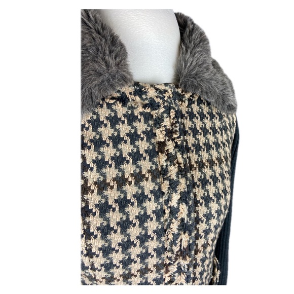 CAbi Houndstooth Mixer Jacket with Faux Fur Collar - Picture 5 of 8
